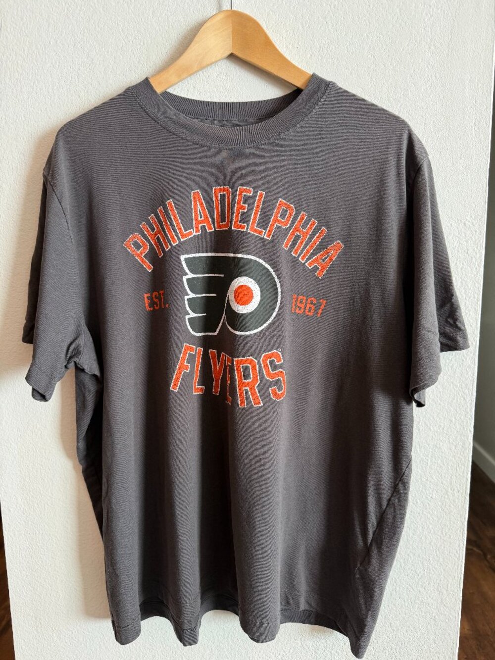 Old Navy Philadelphia Flyers Graphic Tee Men's XL Gray NHL Oversized Fit